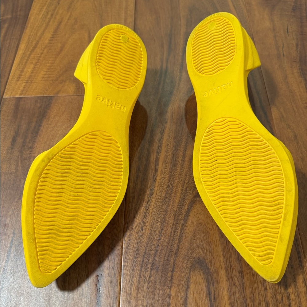 Yellow Native Flats - Picture 3 of 4